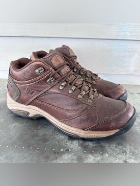 New Balance 978 Gore-Tex Hiking Waterproof Boots Women's size 13 B Brown WW978GT